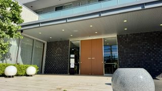 クラーチ・ファミリア宮前の玄関